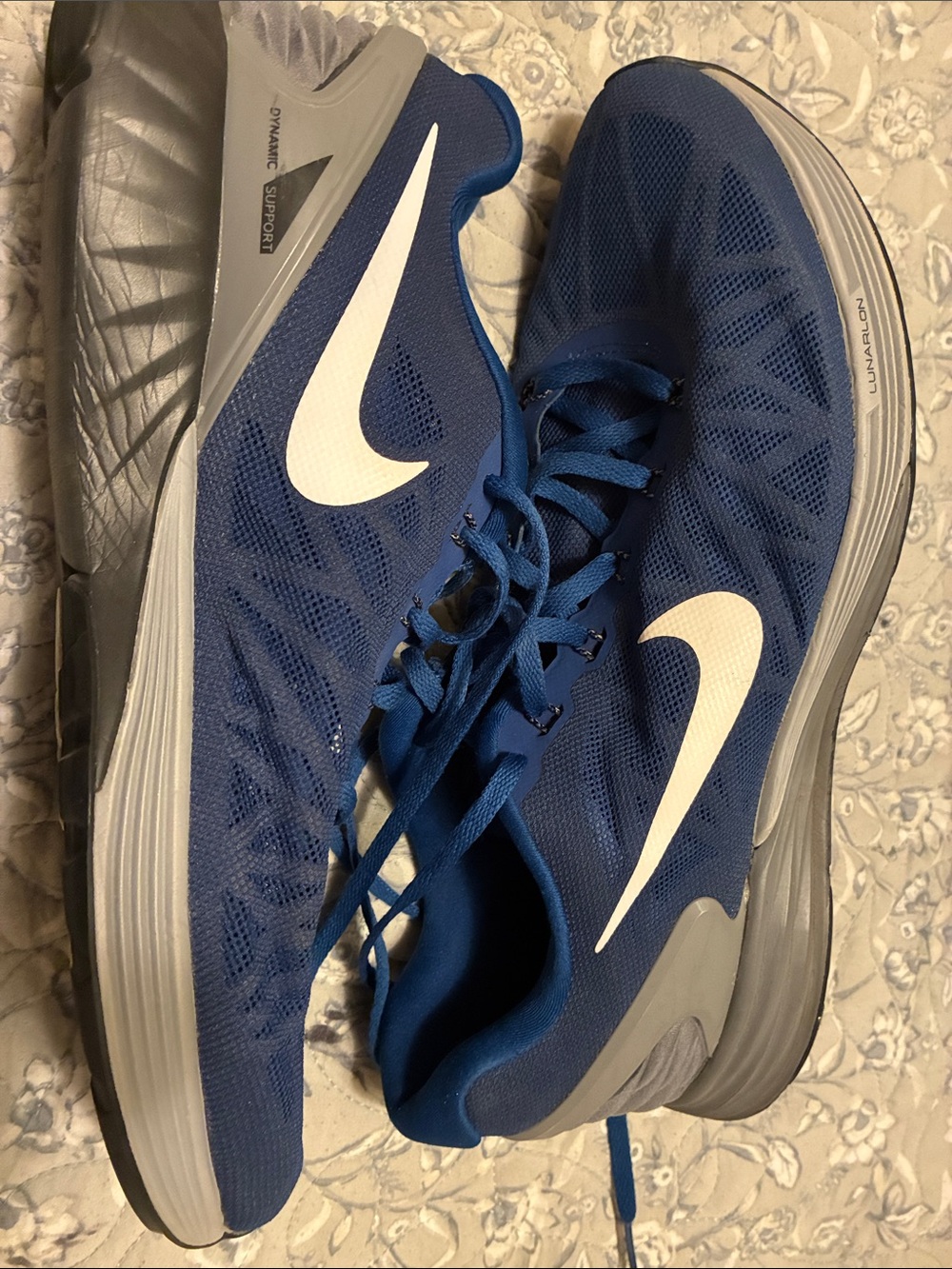 Nike LunarGlide 6 Men’s Low Top Lace-Up Mesh Sneaker Blue Size: 12 Pre owned